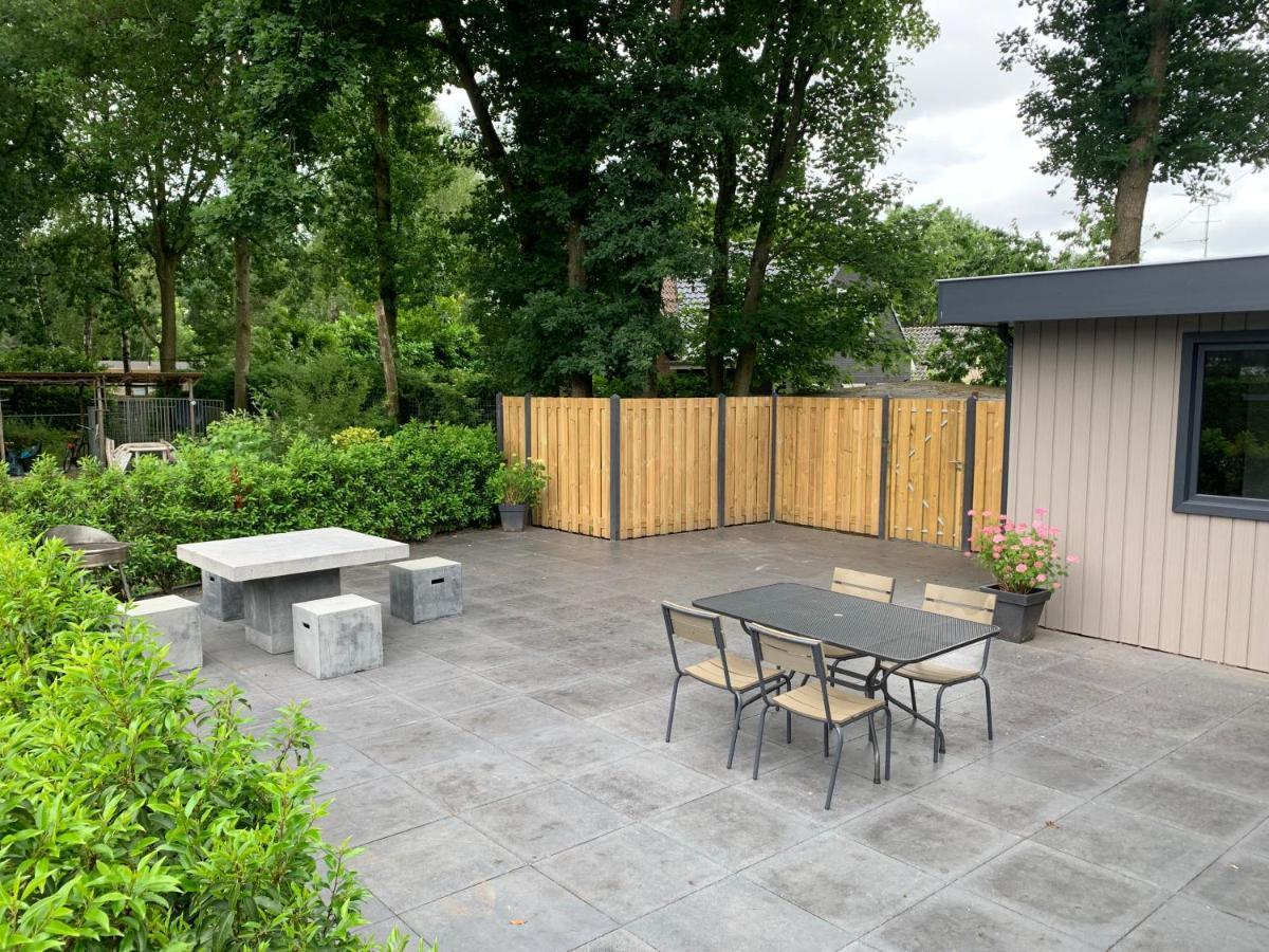 Chalet Moderna Putten Bagian luar foto