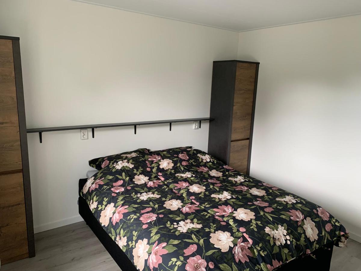 Chalet Moderna Putten Bagian luar foto