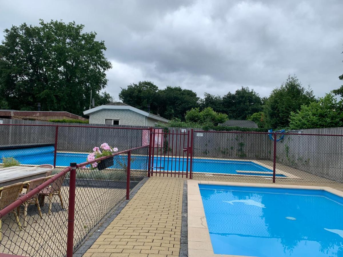 Chalet Moderna Putten Bagian luar foto