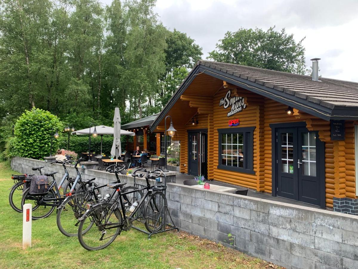 Chalet Moderna Putten Bagian luar foto