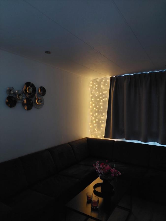 Chalet Moderna Putten Bagian luar foto